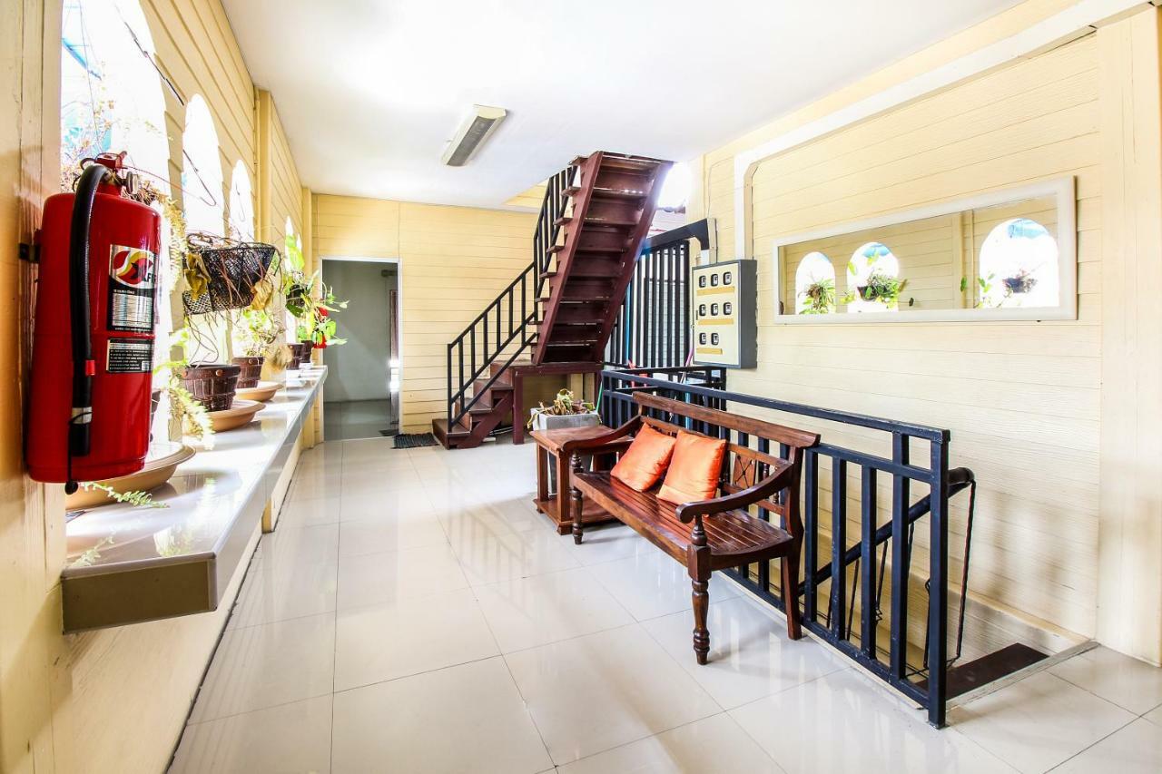 Babo House Bangkok Hotel Exterior foto